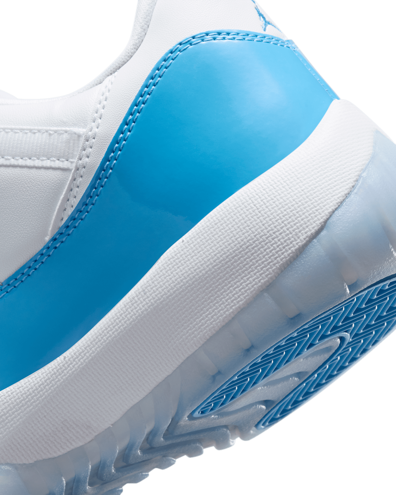 NIKE公式】エア ジョーダン 11 LOW 'University Blue' (FV5104-100